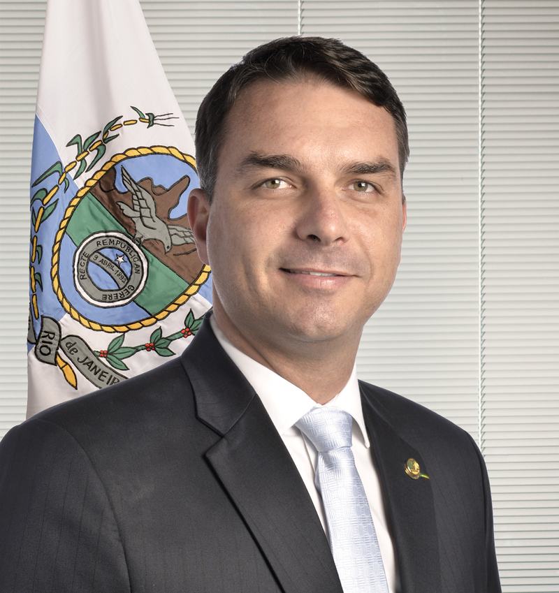 Official portrait of Senator Flávio Bolsonaro